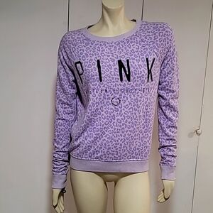 🫐Victoria’s Secret Pink Leopard🐈 Purple/Lilac Crewneck XS